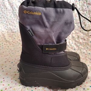 Columbia  waterproof black/ grey boots size 2.